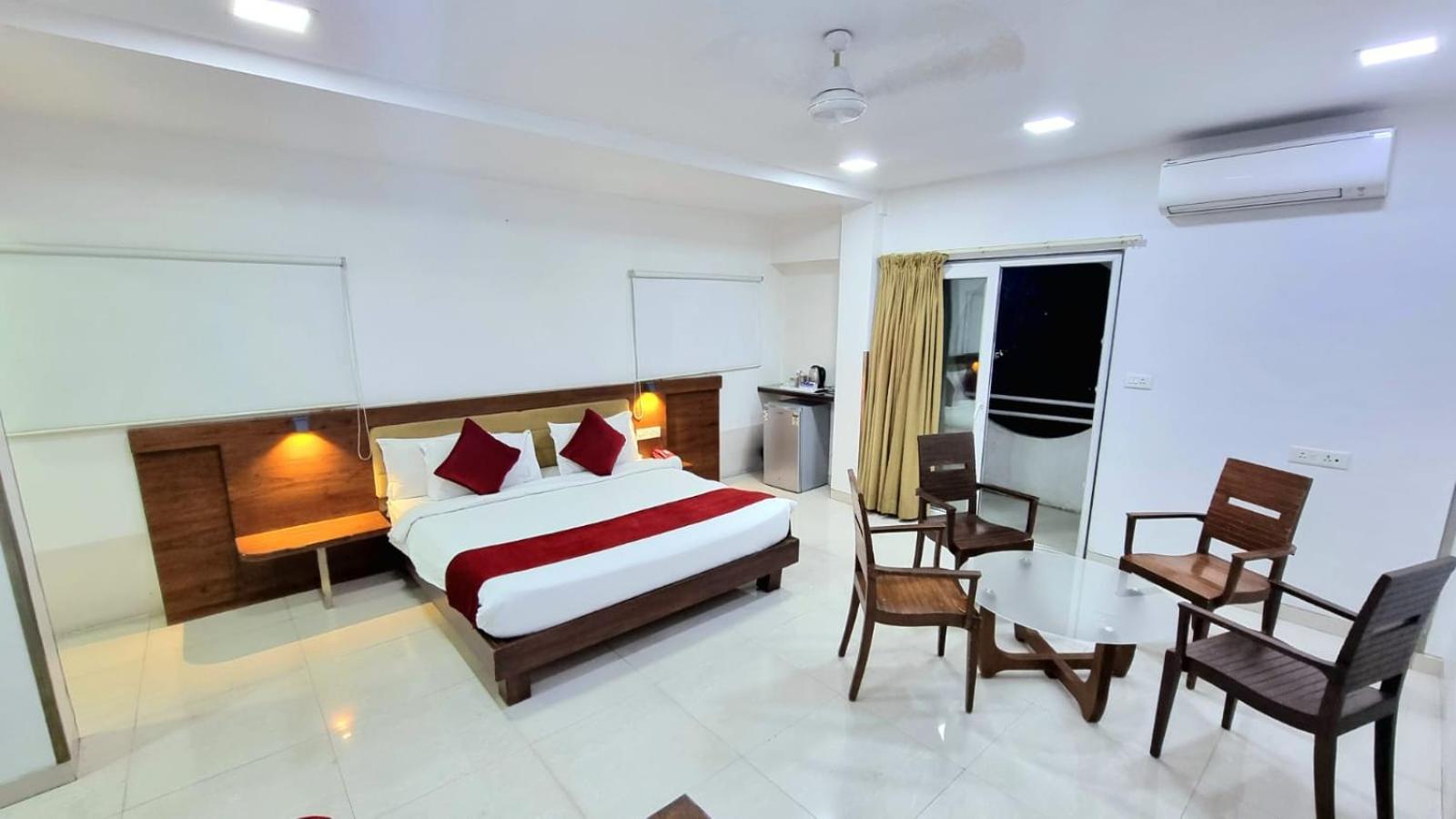 Hotel Raviraj, Chhatrapati Sambhaji Nagar Aurangābād Exterior foto
