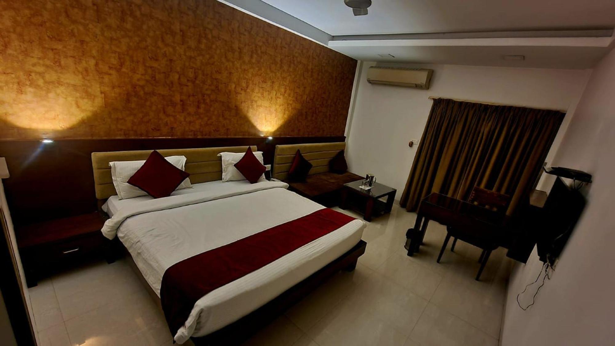 Hotel Raviraj, Chhatrapati Sambhaji Nagar Aurangābād Exterior foto