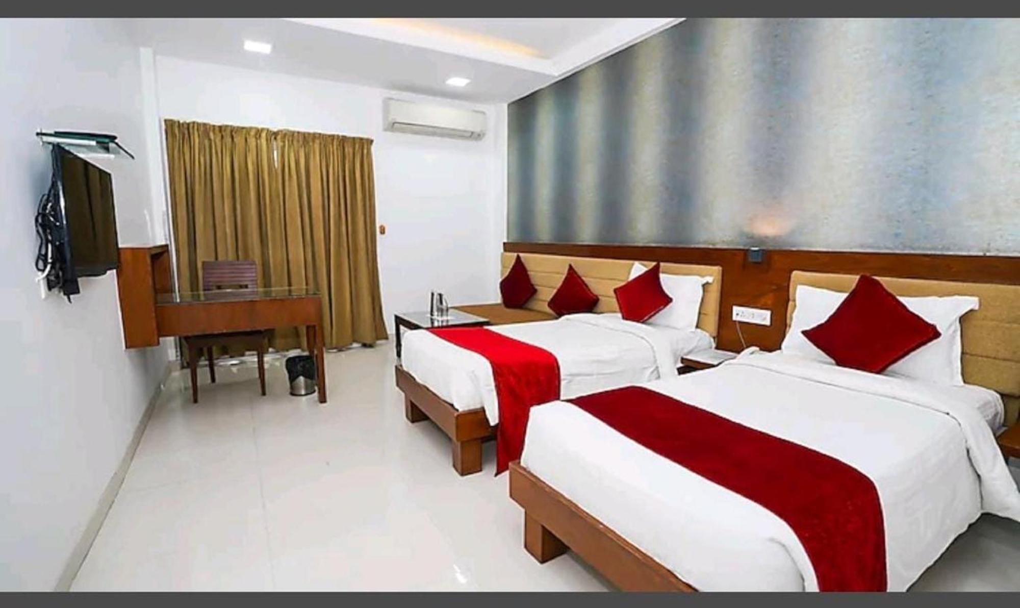 Hotel Raviraj, Chhatrapati Sambhaji Nagar Aurangābād Exterior foto